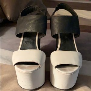 Matiko black & white platforms